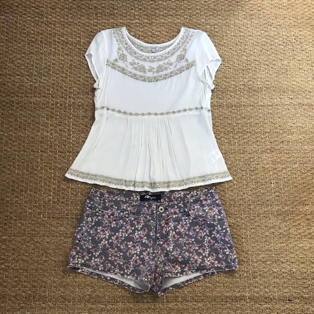 Kismet cream coloured flowy top